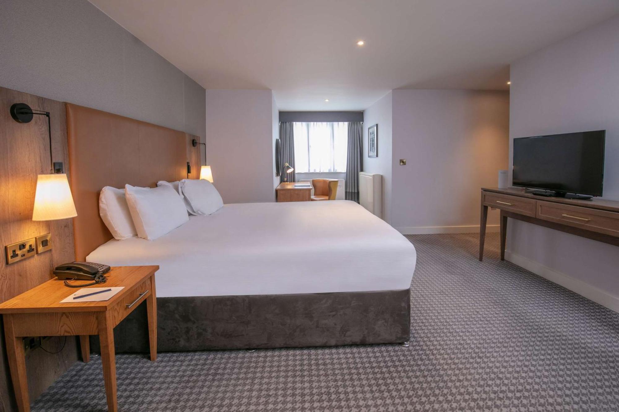 Oxford Belfry Hotel & Spa Thame Exterior foto