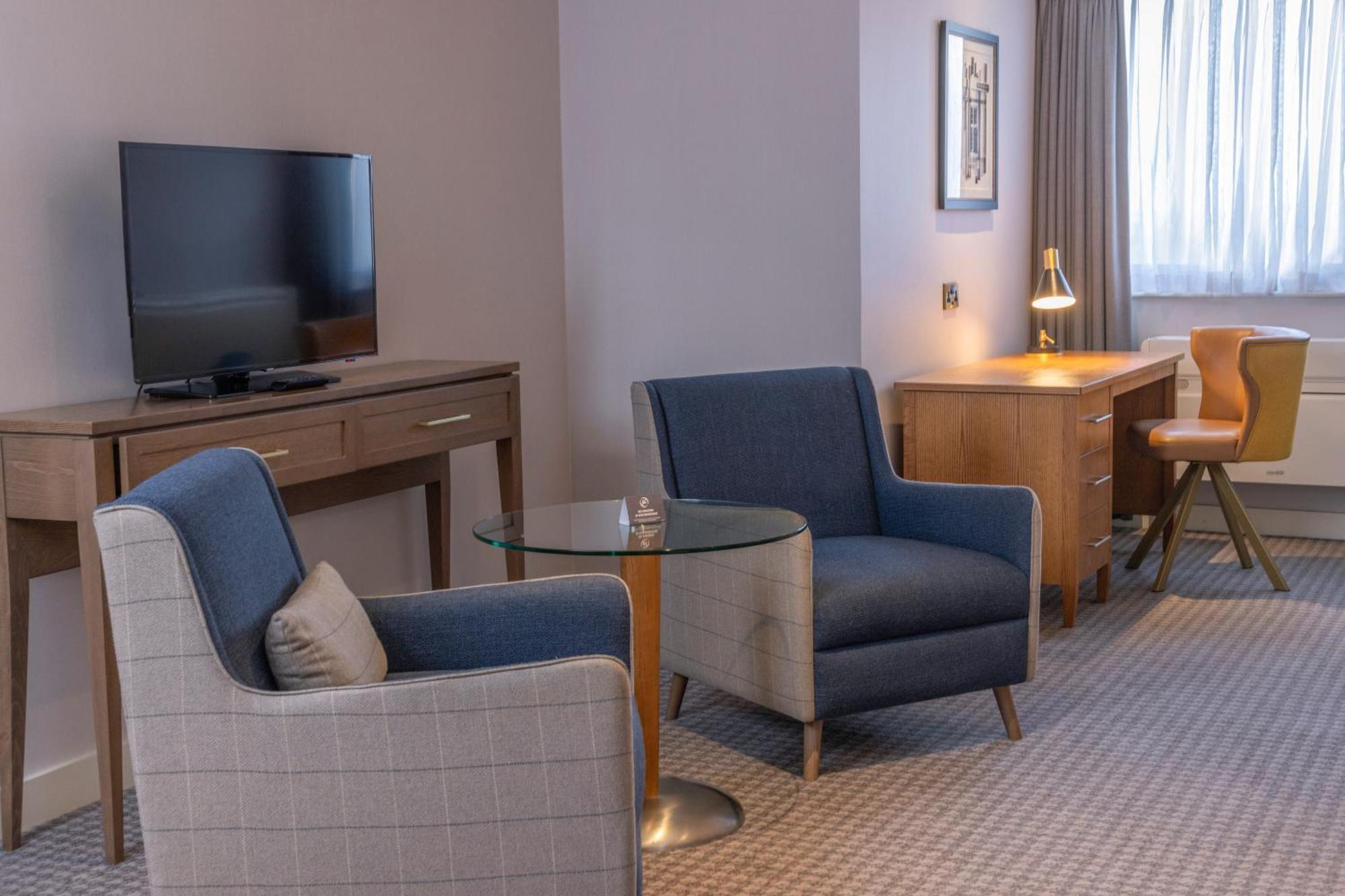 Oxford Belfry Hotel & Spa Thame Exterior foto